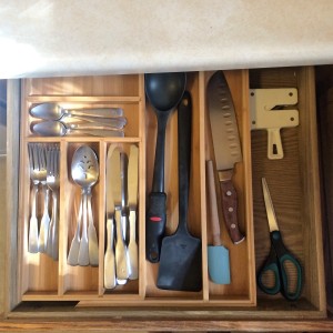 bamboo divider and the utensils (#28 items)